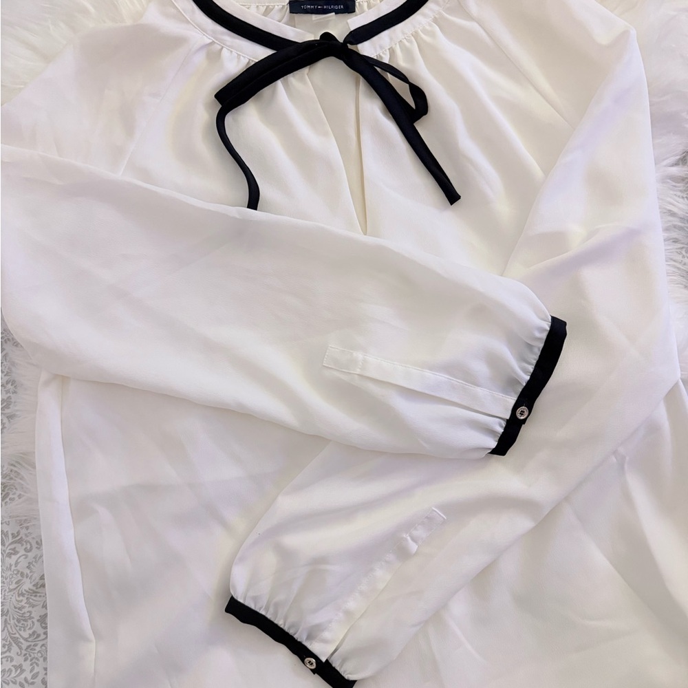 Tommy Hilfiger White Shirt with Black Accent Sz L/G